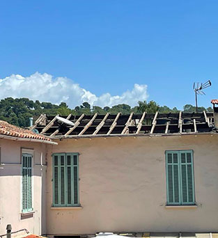 Couvreur à Antibes dans les Alpes-Maritimes